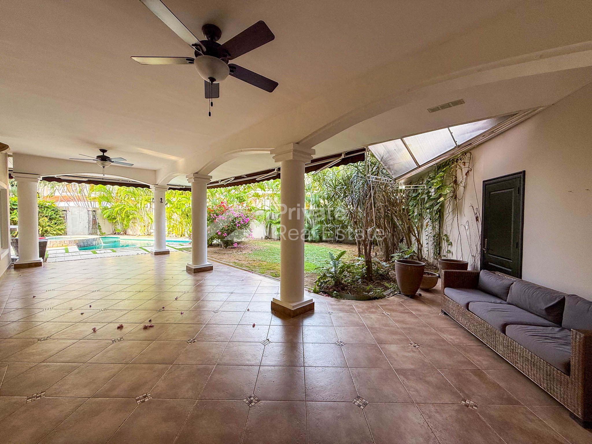 Venta de casa en Costa del Este Las Perlas 1
