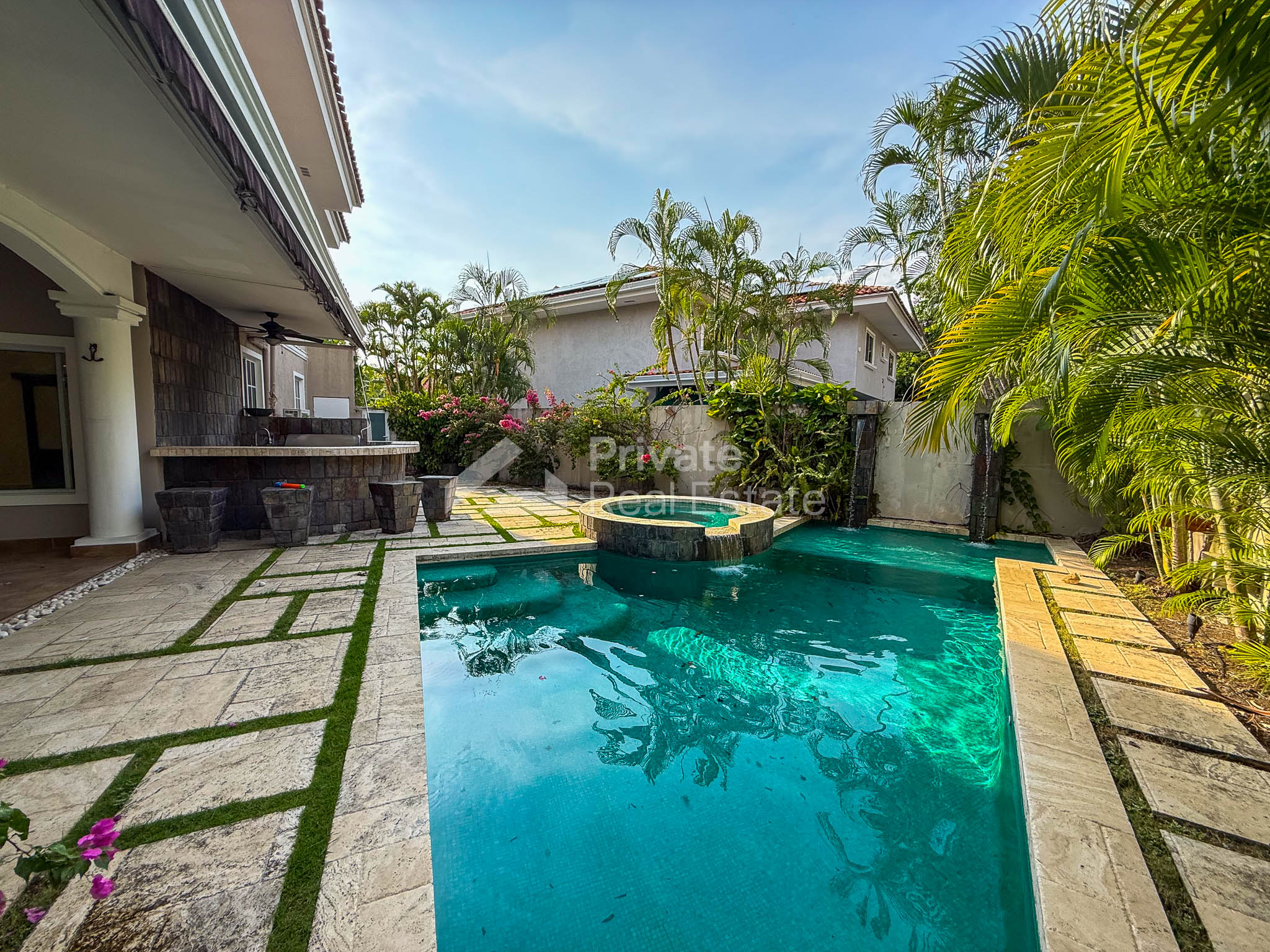 Venta de casa en Costa del Este Las Perlas 1