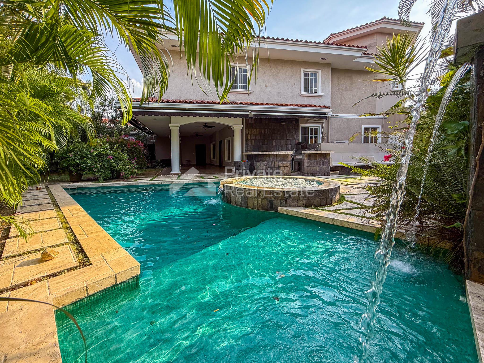 Venta de casa en Costa del Este Las Perlas 1