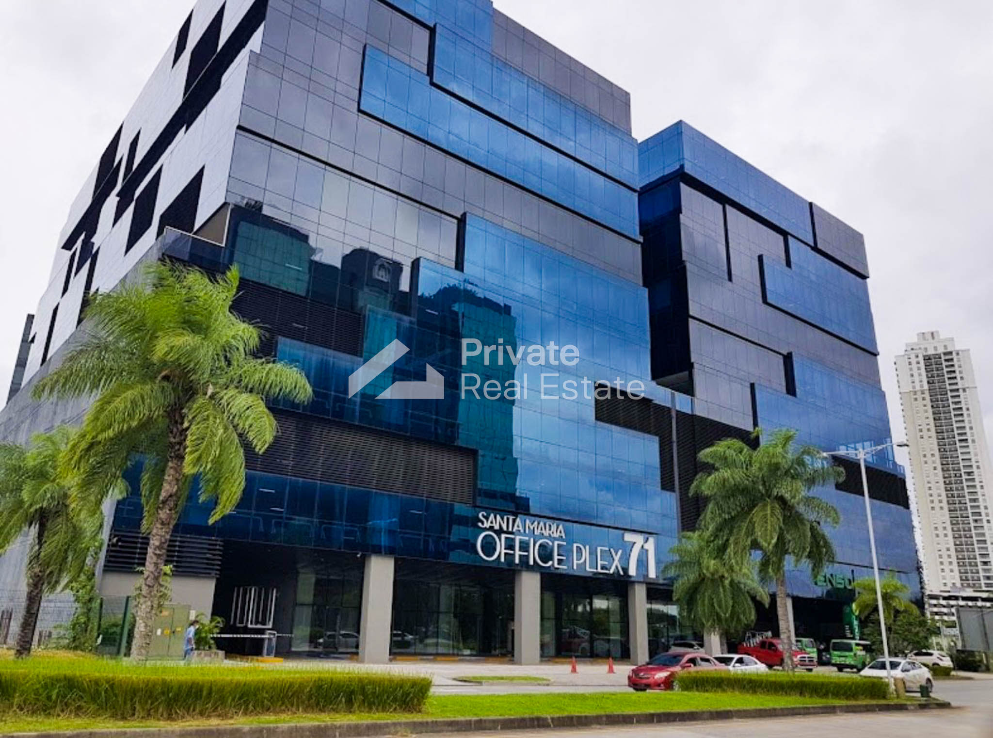 Venta de oficina en Office Plex, Santa Maria